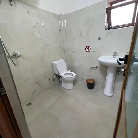 Pensión For Rent *